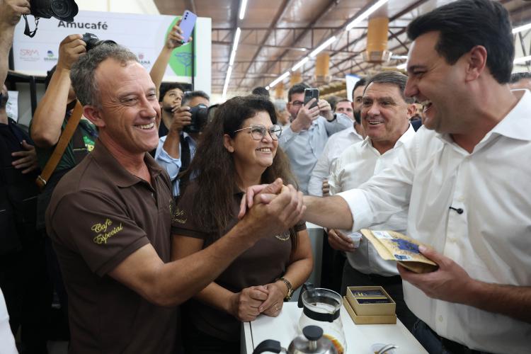 Na Expoingá, governador anuncia R$ 53,8 milhões para modernizar parque de exposições