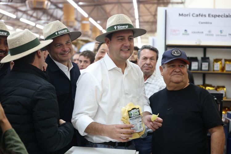 Na Expoingá, governador anuncia R$ 53,8 milhões para modernizar parque de exposições