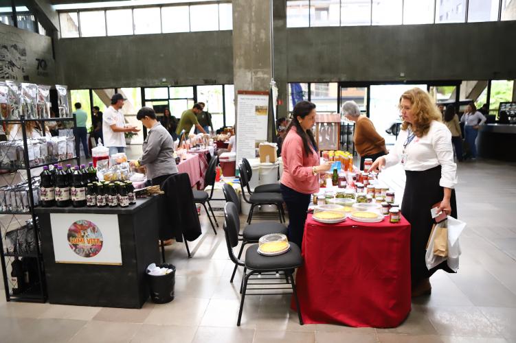 Feira da Agroindústria Familiar reúne produtores e valoriza protagonismo das mulheres rurais