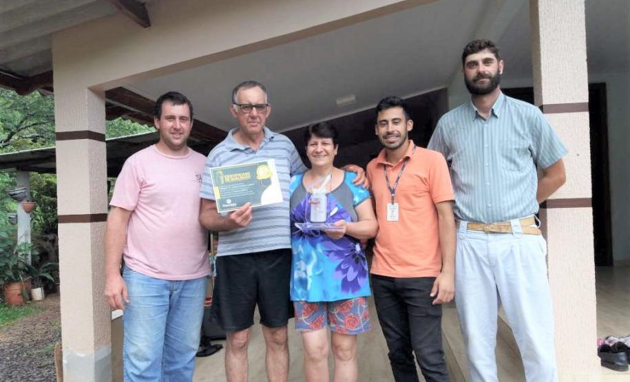 Produtor de Flor da Serra do Sul ganha concurso Melhores 2018/2019 promovido pelo Laticínio Piracanjuba