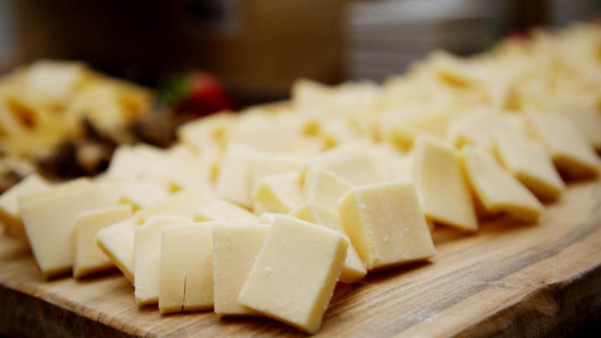 Produtores de queijo valorizam capacitação do IDR-Paraná para o Prêmio Queijos Paraná