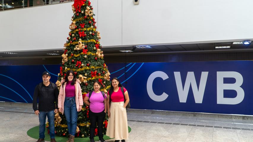 Vencedoras do Concurso Seda Paraná embarcam para a França com orgulho na bagagem