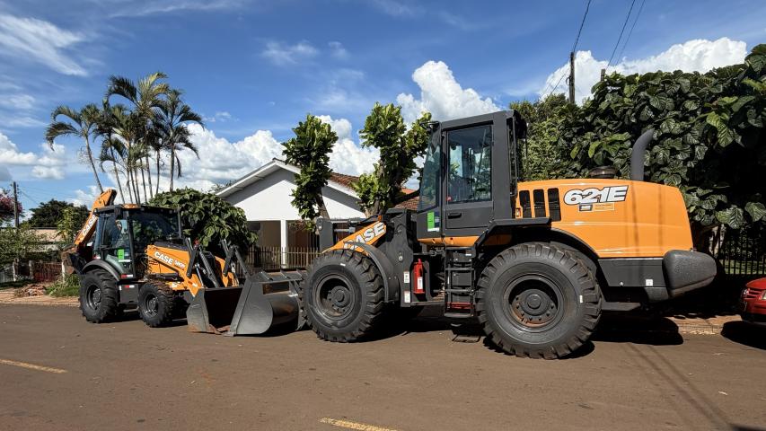 Secretário da Agricultura entrega novos maquinários para três municípios da região Oeste do Paraná 