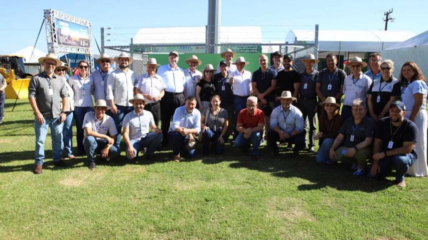 IDR-Paraná apresenta avanços em biogás, biometano e conectividade rural durante visita de comitiva estadual no Show Rural Coopavel