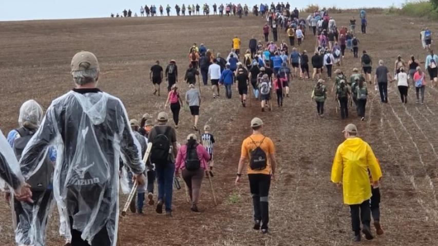 Roncador realiza a 8ª Caminhada na Natureza e reúne grande público